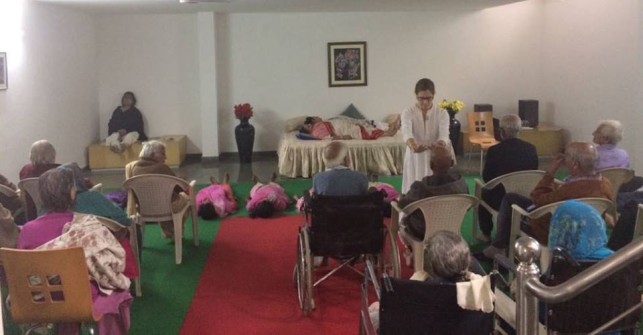 Sharing Divine Mother's Healing Love - november 2016 - 4
