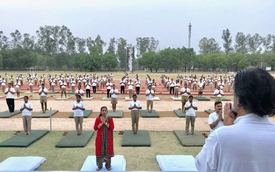 200 members of the Indo Tibetan Border Police learning how to Meditate - april 2017 - 3