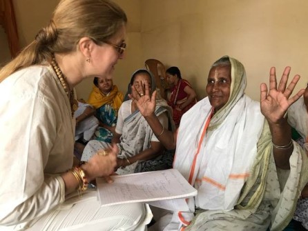 Holy soil of Vrindavan, sharing the Joy of God’s Love with the Matajis - april 2017 - 12